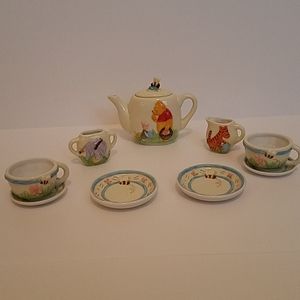 Miniature Winnie the Pooh tea set